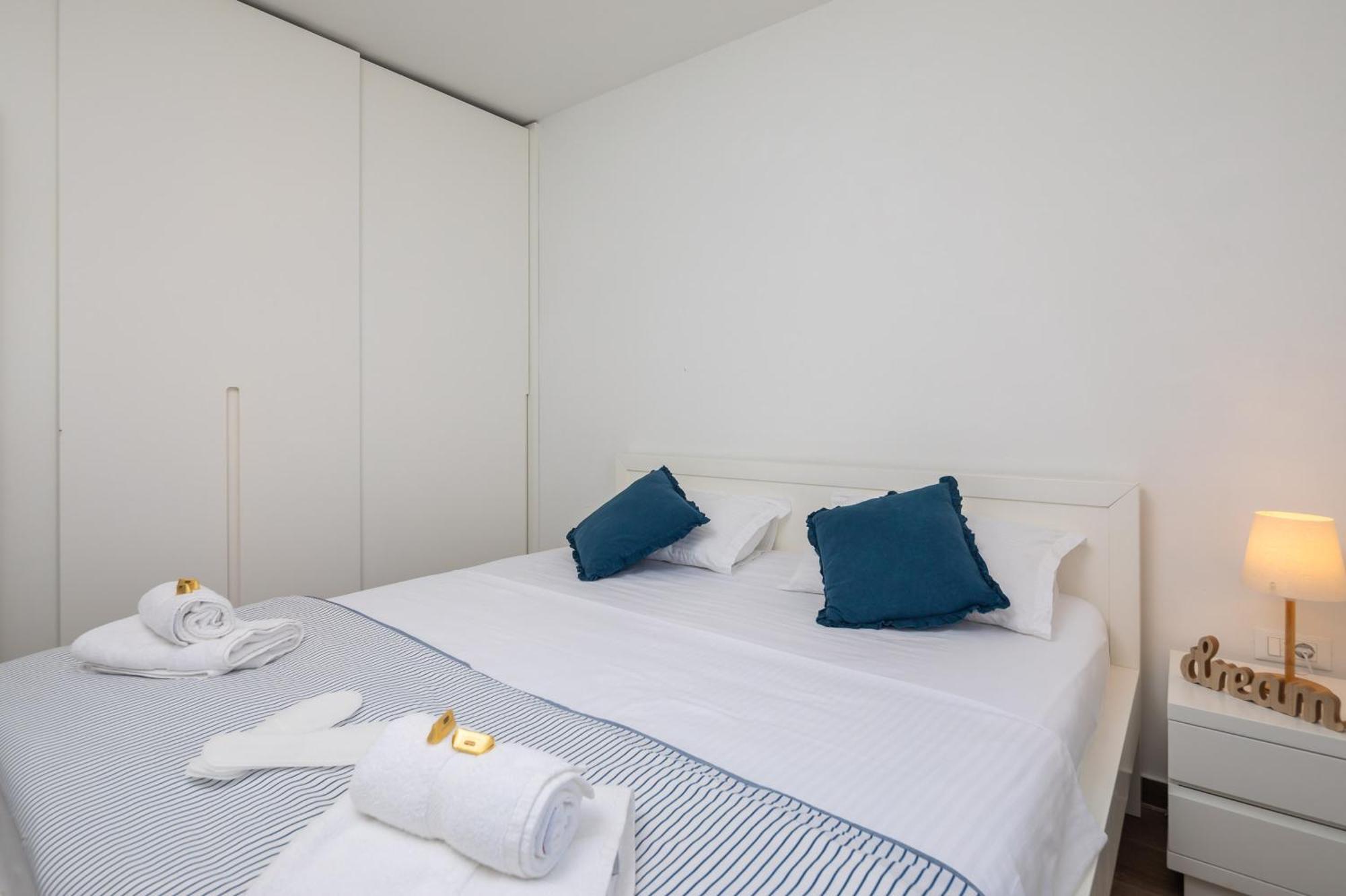 Epetium Beach Villa Split Eksteriør bilde