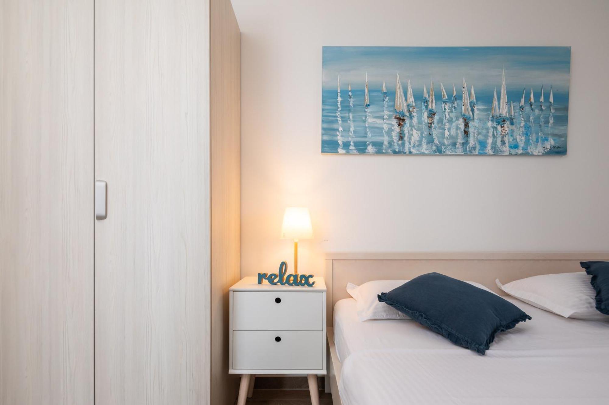 Epetium Beach Villa Split Eksteriør bilde