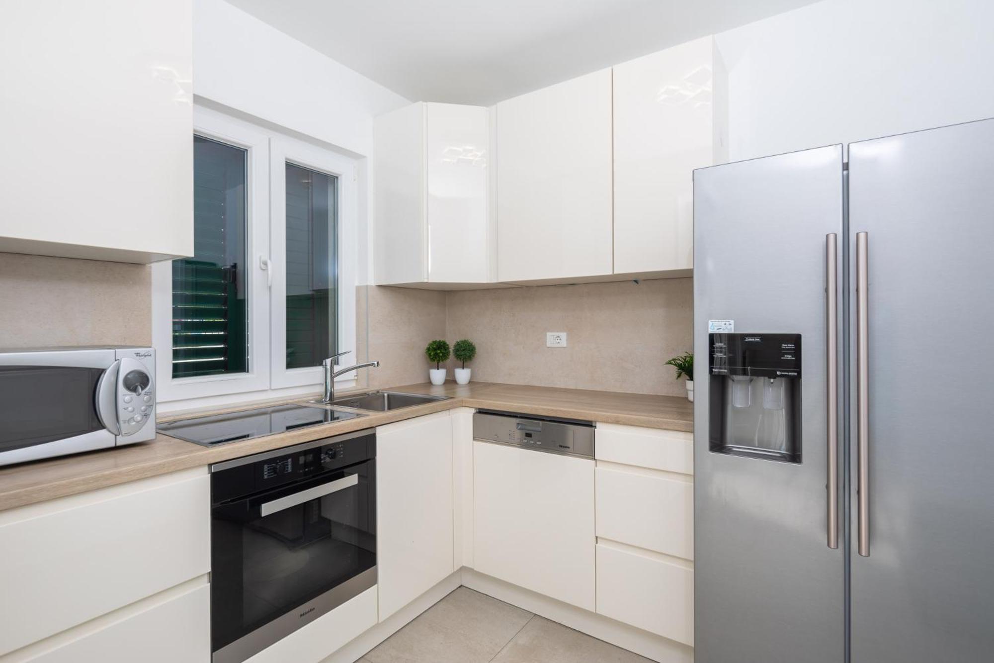 Epetium Beach Villa Split Eksteriør bilde